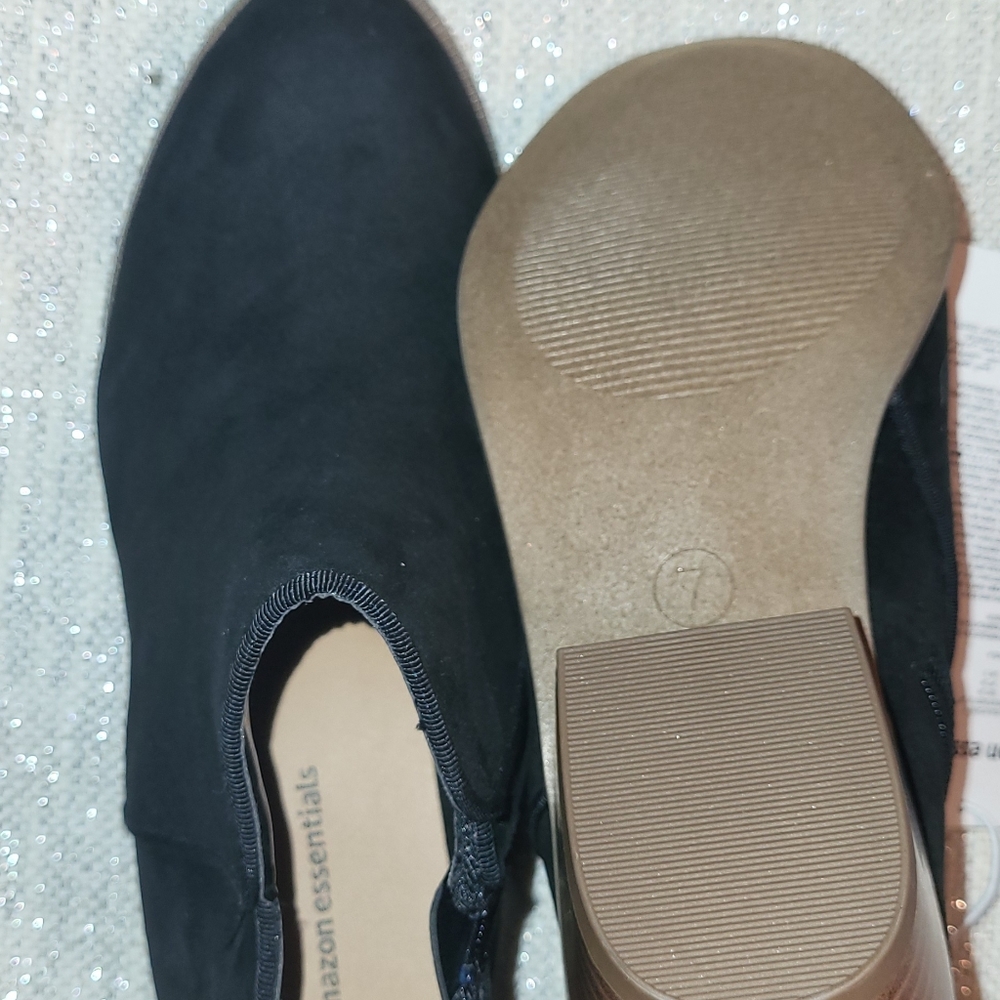 Amazon Essentials Booties - Picture 4 of 4